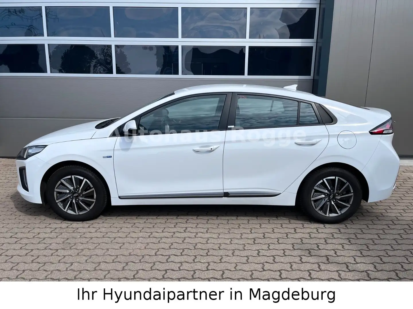 Hyundai IONIQ Trend Elektro Facelift *Fahrschulauto* White - 1