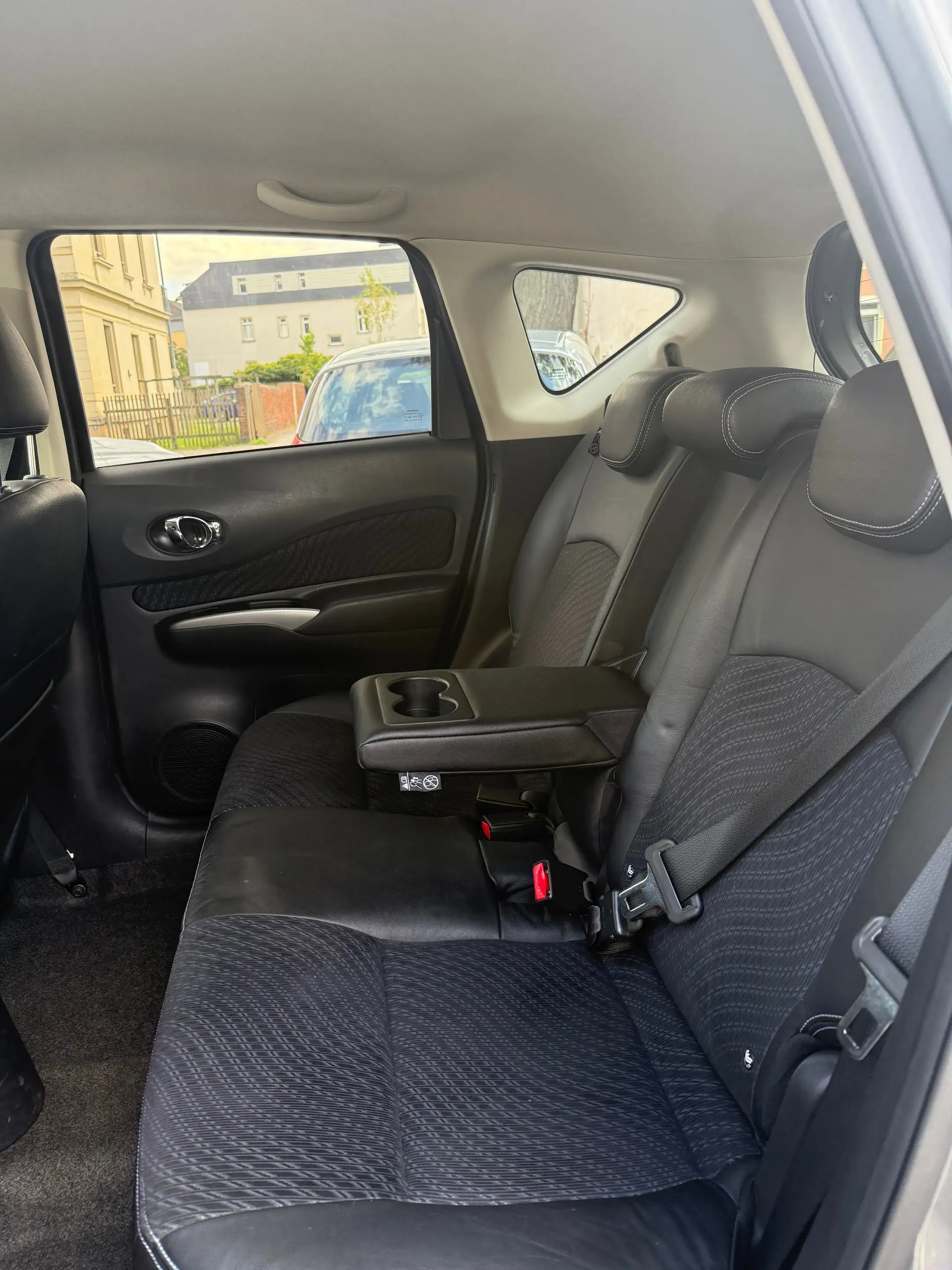 Nissan Note Tekna — photo 11