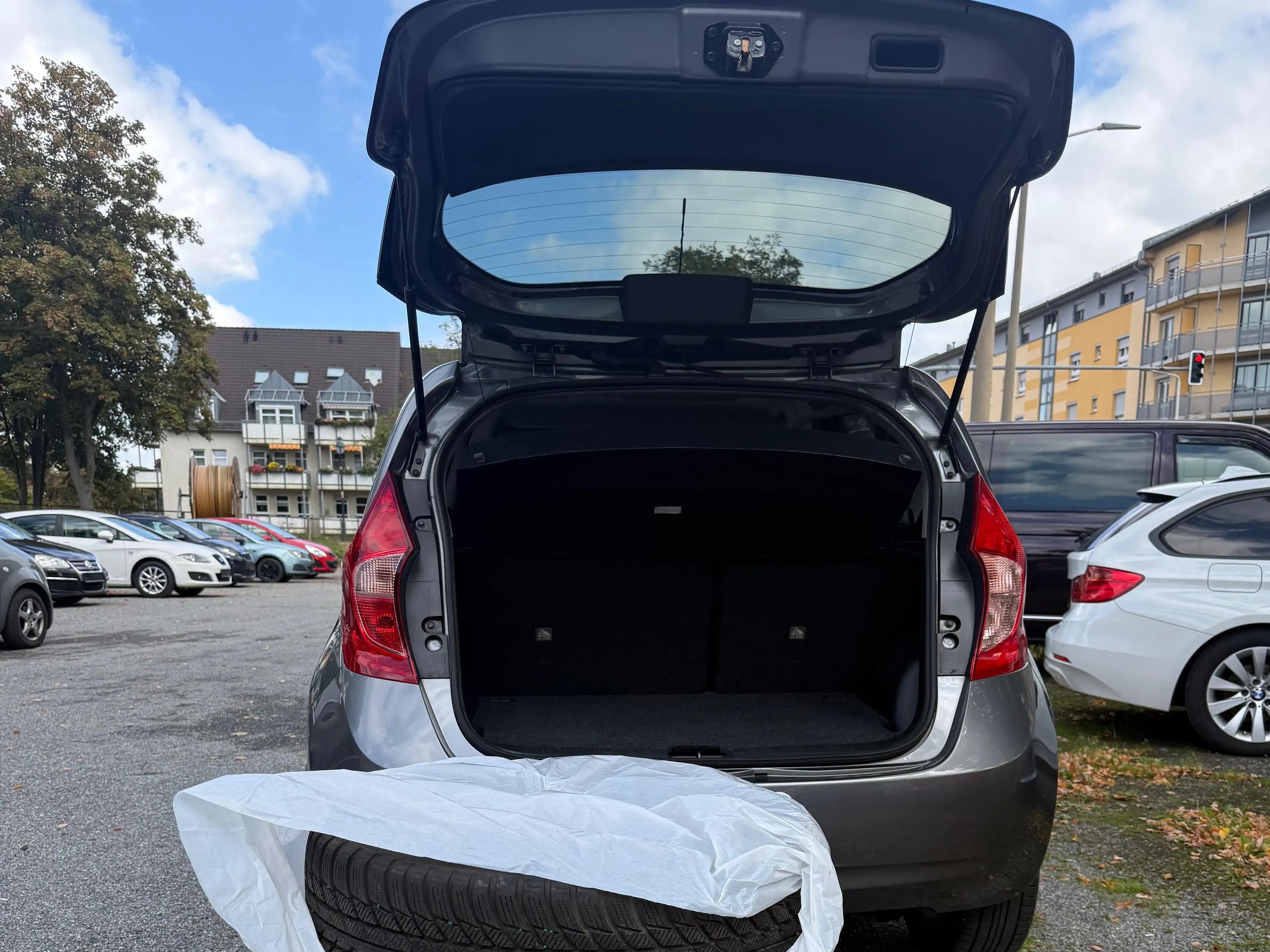 Nissan Note Tekna — photo 8