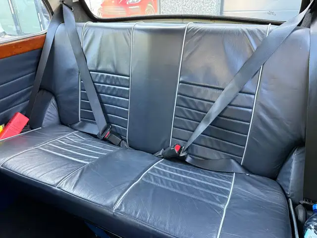Mini Hatch view 12