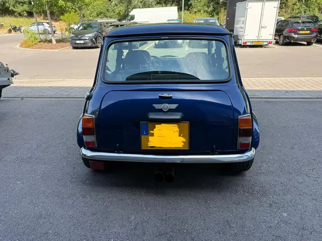 Mini Hatch view 7