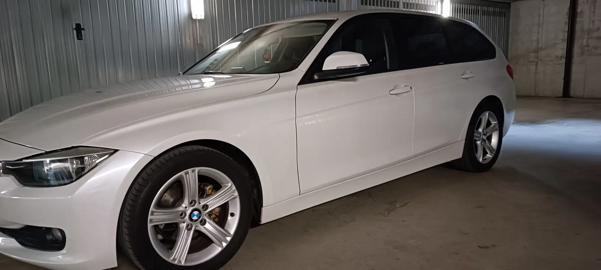 BMW 316 316d Touring Business auto Bianco - 1