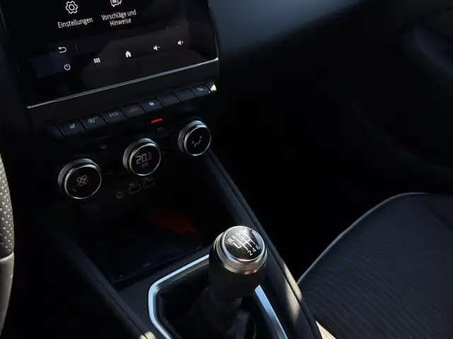Mitsubishi Colt view 14