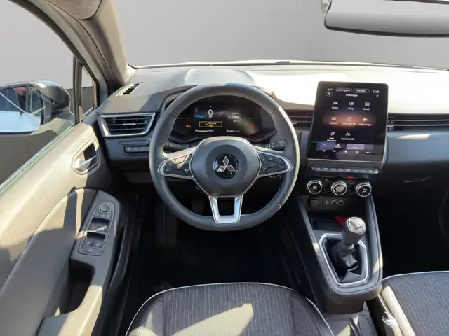 Mitsubishi Colt view 11
