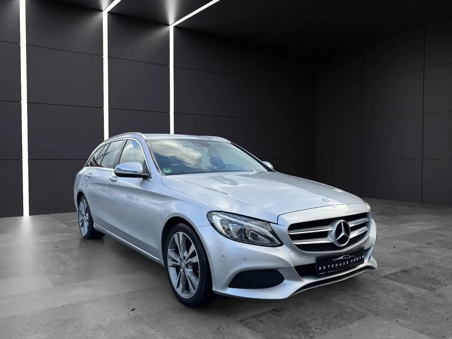 Mercedes-Benz C 220 C220d T Avantgar.*AUTOM.*KEYLESS*RFK*T.LEDER* Argent - 2