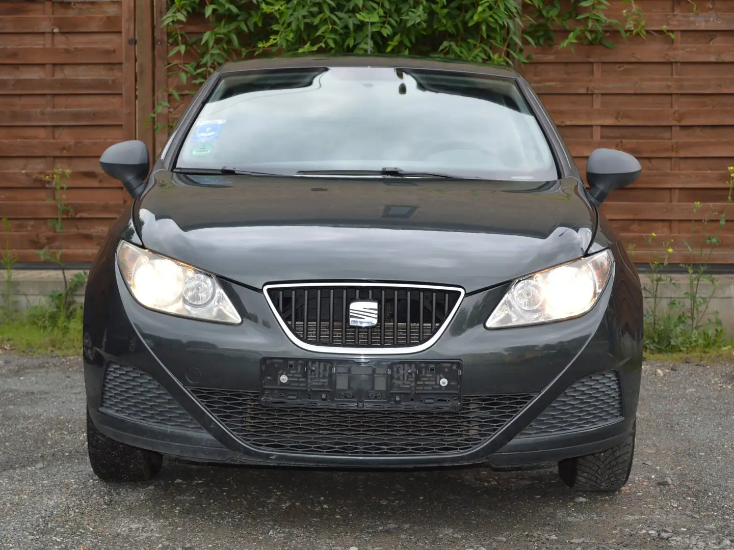 SEAT Ibiza Reference Grau - 2
