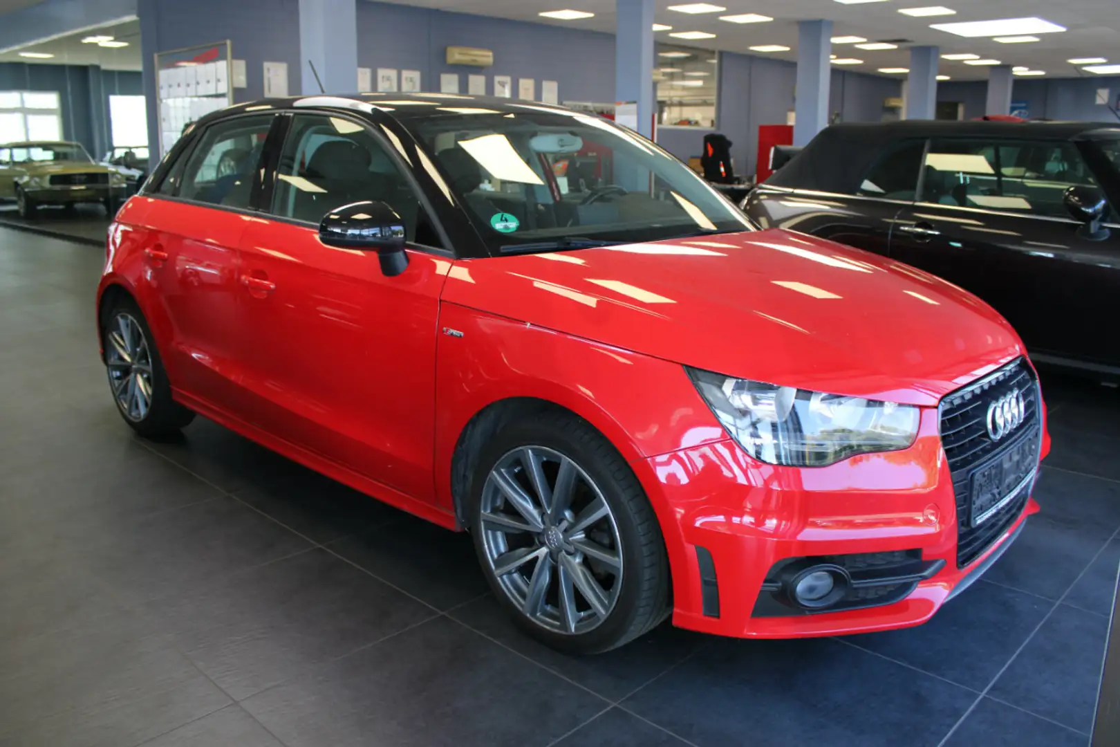 Audi A1 1.2 TFSI Sportback admired S-Line ex. Rot - 1