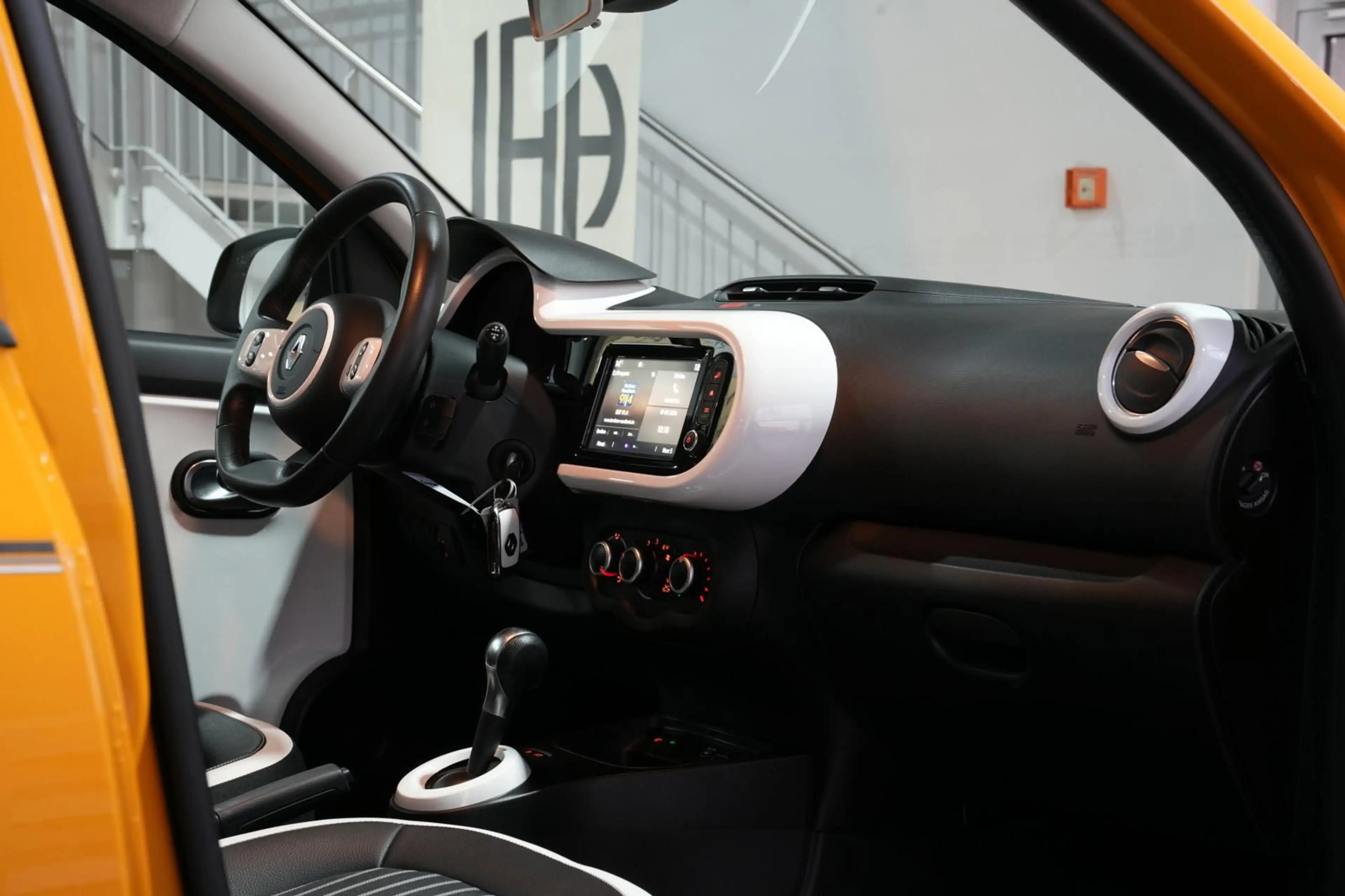 Renault Twingo Intens *AUT*LED*TEMP* — photo 15