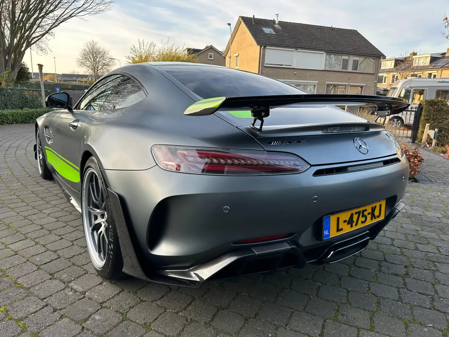 Mercedes-Benz AMG GT 4.0 R Pro 1/750 Org NL Grijs - 2