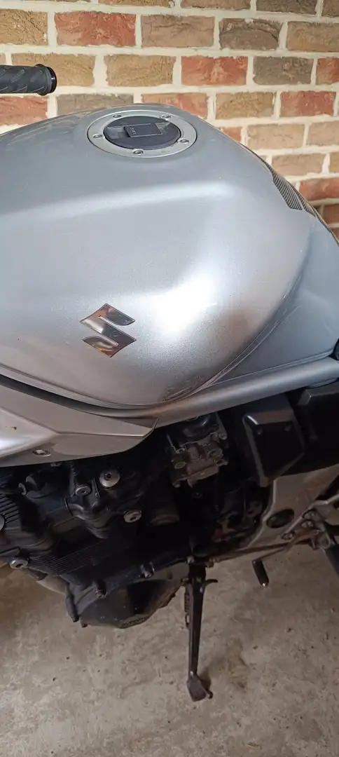 Suzuki Bandit 650 Сірий - 2
