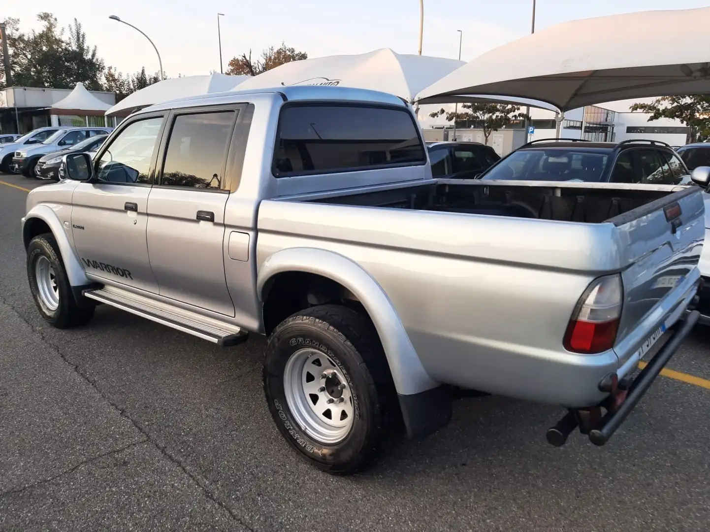 Mitsubishi L200 d.cab 2.5 tdi Invite 4wd 115cv - 2