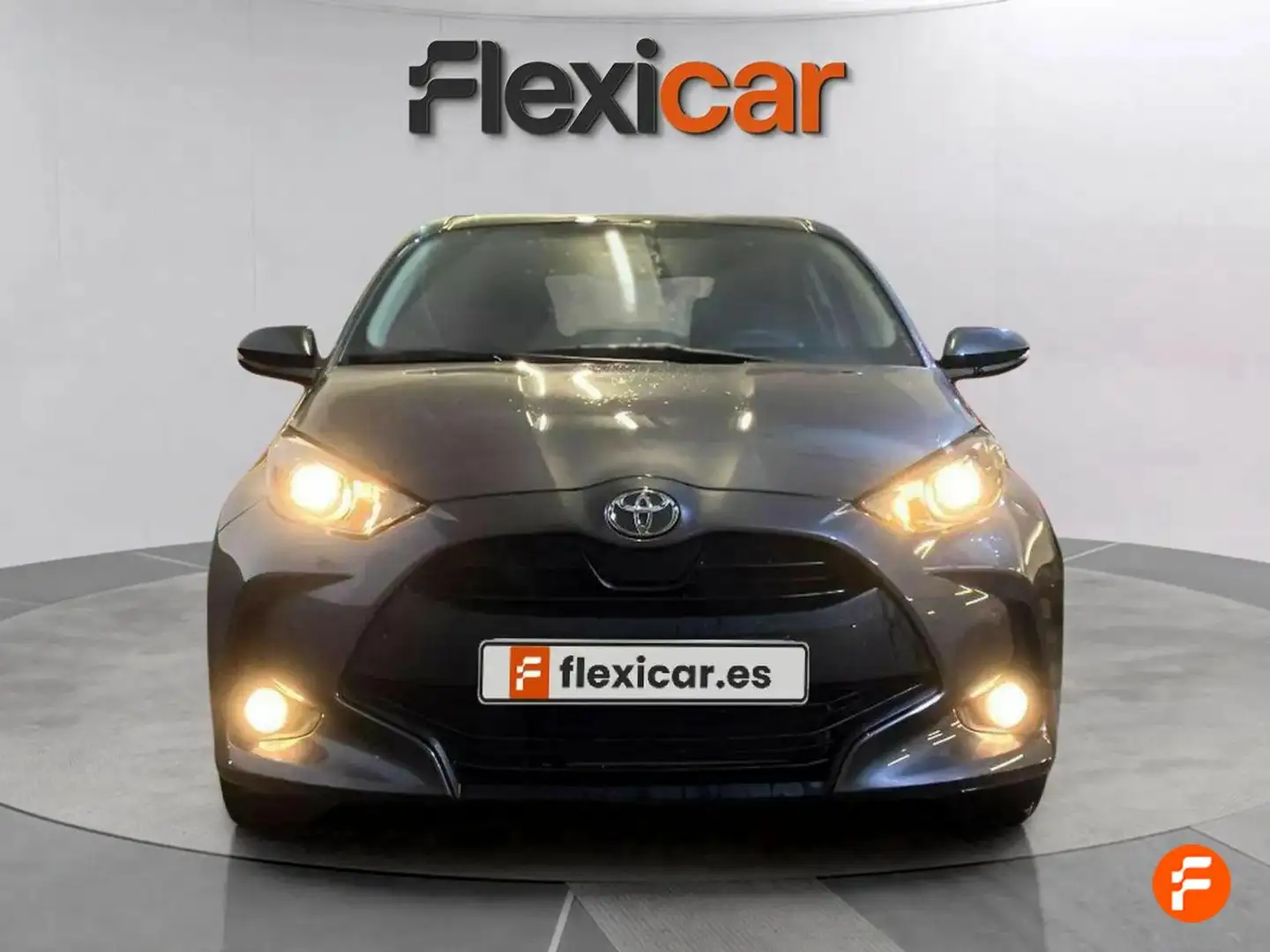 Toyota Yaris 125 S-Edition Gris - 2