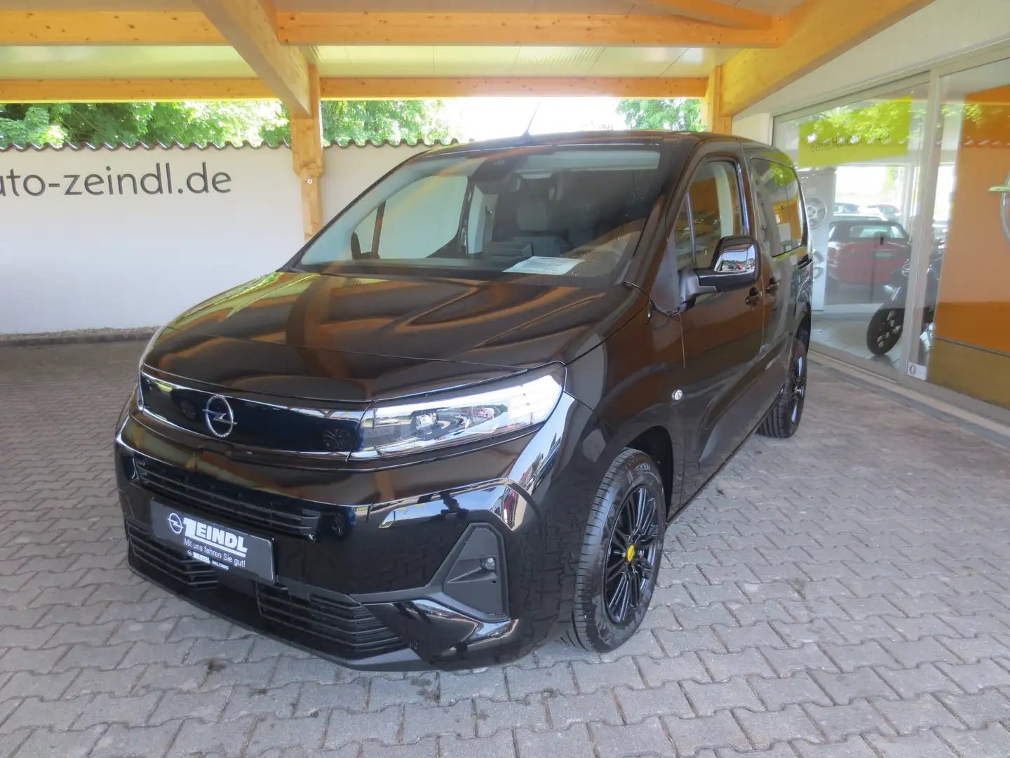 Opel Combo 1.5TD /5 Sitze/Matrix-LED/10"HD-Navi&Tacho/RFK/Alu Schwarz - 1