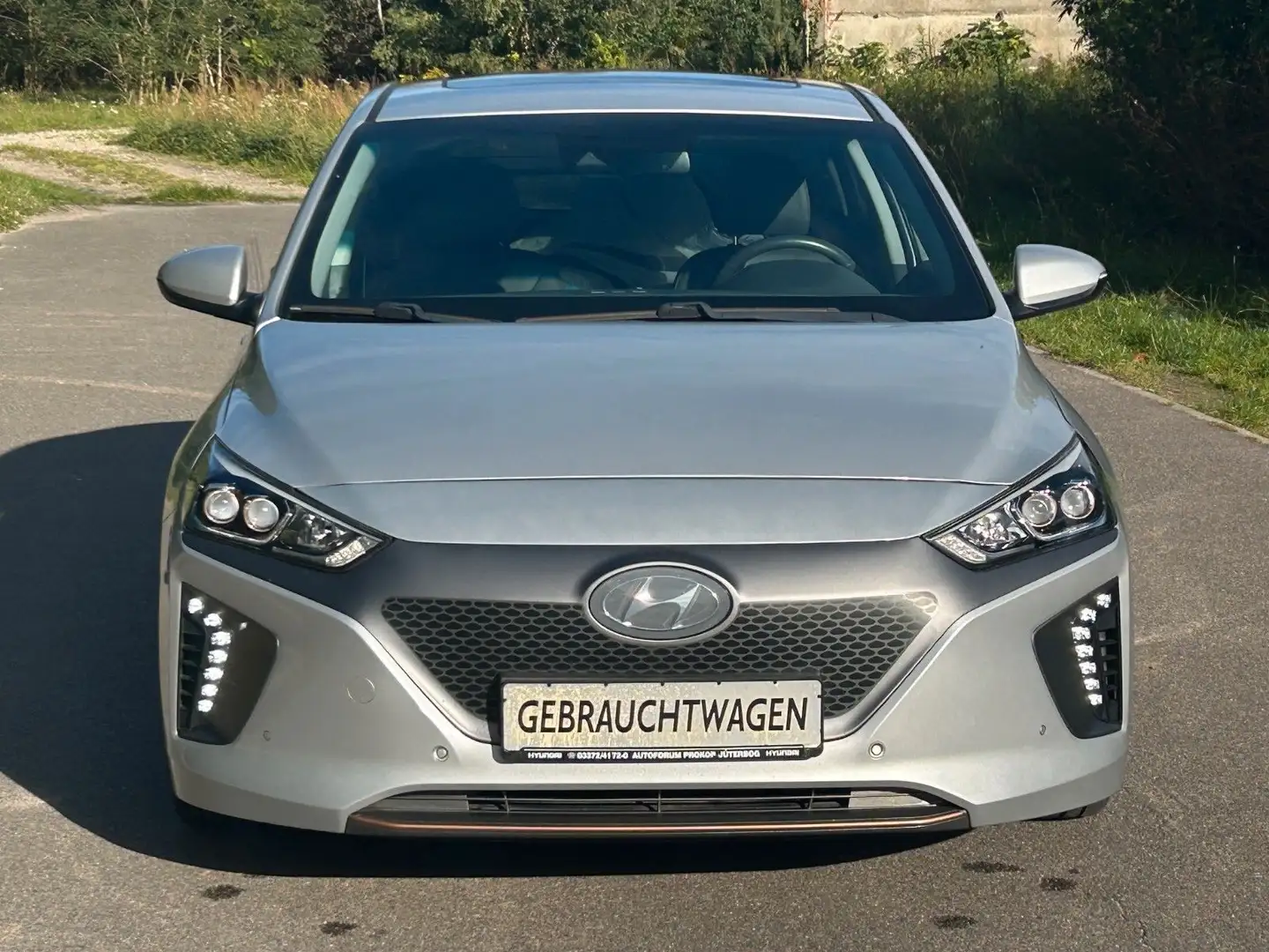 Hyundai IONIQ Elektro Premium *Kamera*Totwinkel*ACC*LED* Silber - 2