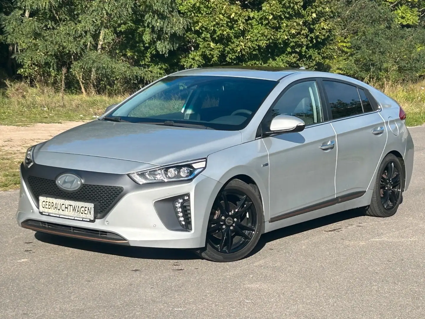 Hyundai IONIQ Elektro Premium *Kamera*Totwinkel*ACC*LED* Silber - 1