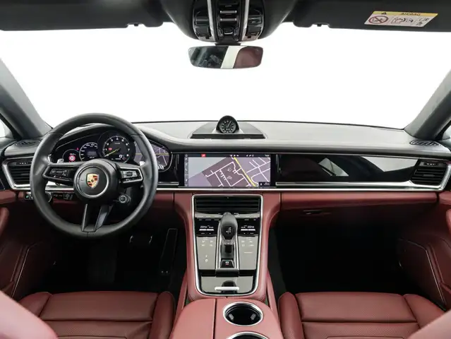 Porsche Panamera view 16