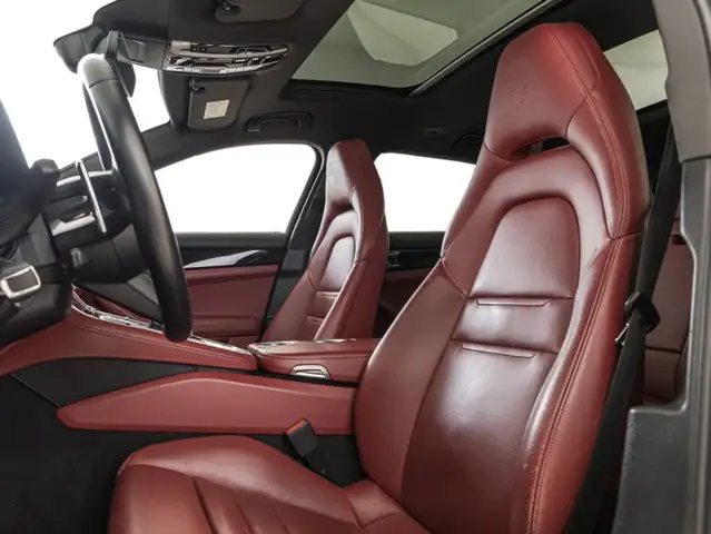 Porsche Panamera view 12