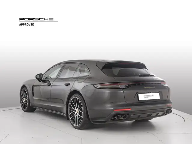 Porsche Panamera view 3