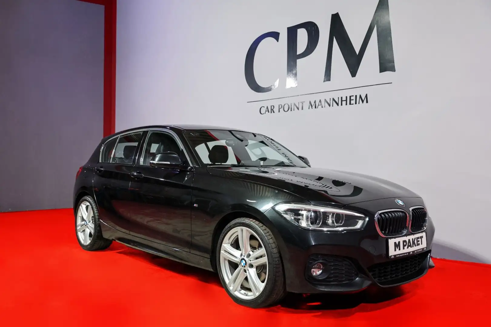 BMW 120 i *M-SPORTPAKET* LEDER NAVI LED TOP ZUSTAND Noir - 1