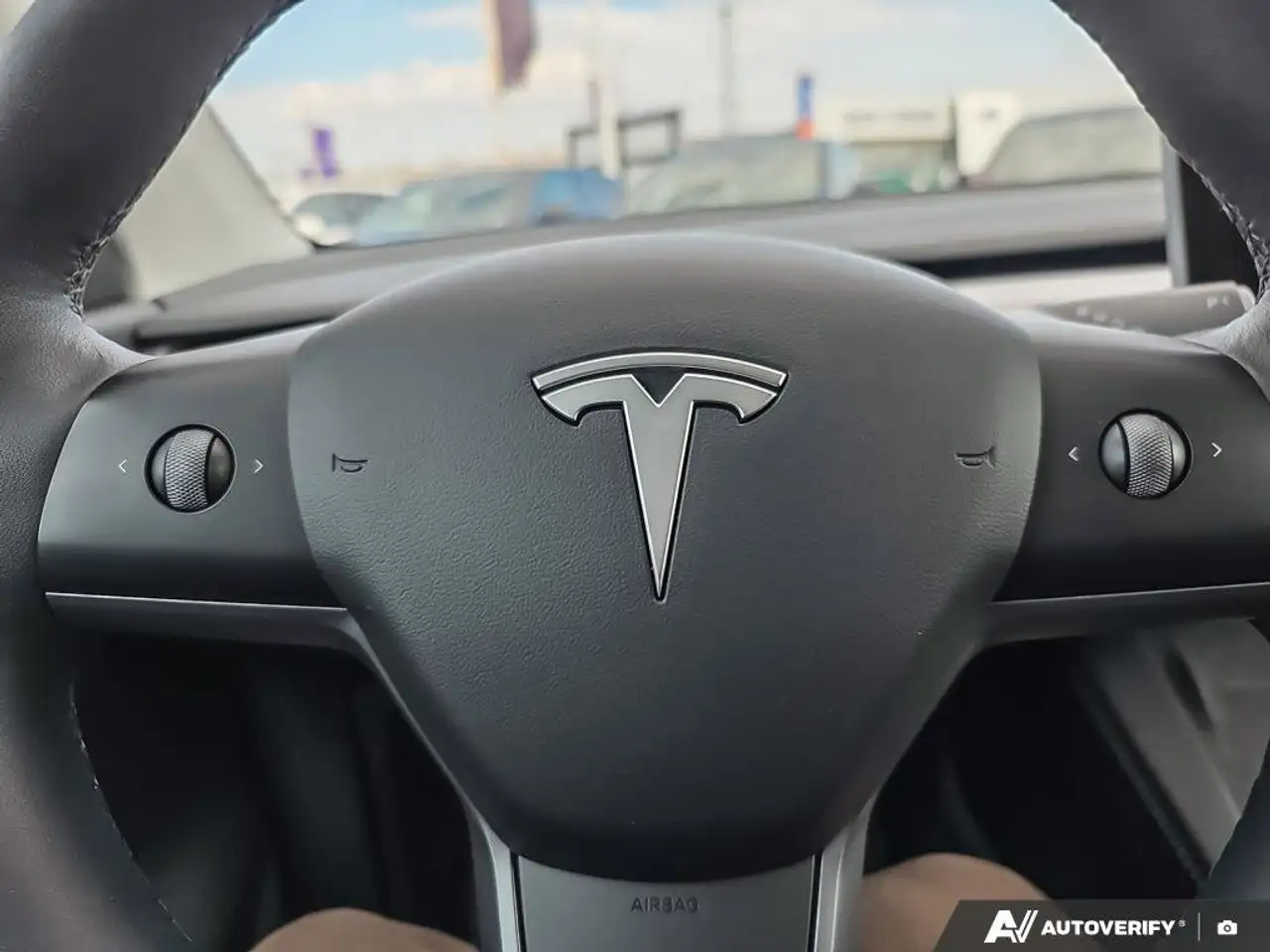 Tesla Model Y photo Tesla Model Y