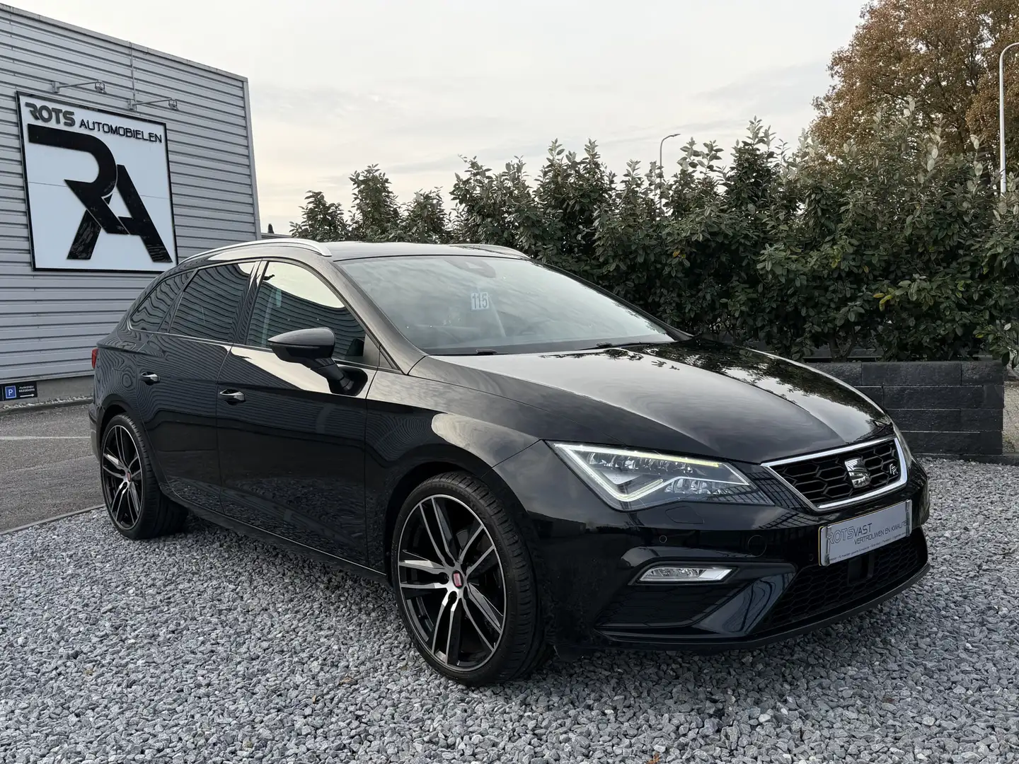 SEAT Leon ST 1.4 TSI FR ACC|Carplay|Camera|DCC Zwart Negro - 1