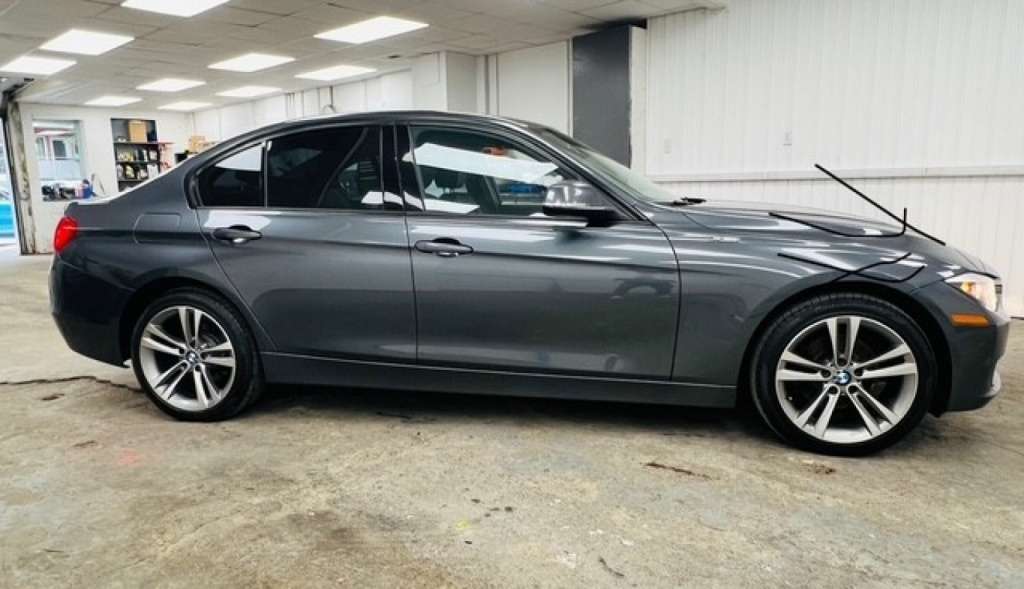 2015 BMW 3 Series 320i xDrive 78,500km 1 PROPRIO*INT CUIR*TOIT*GPS*B — снимка 1