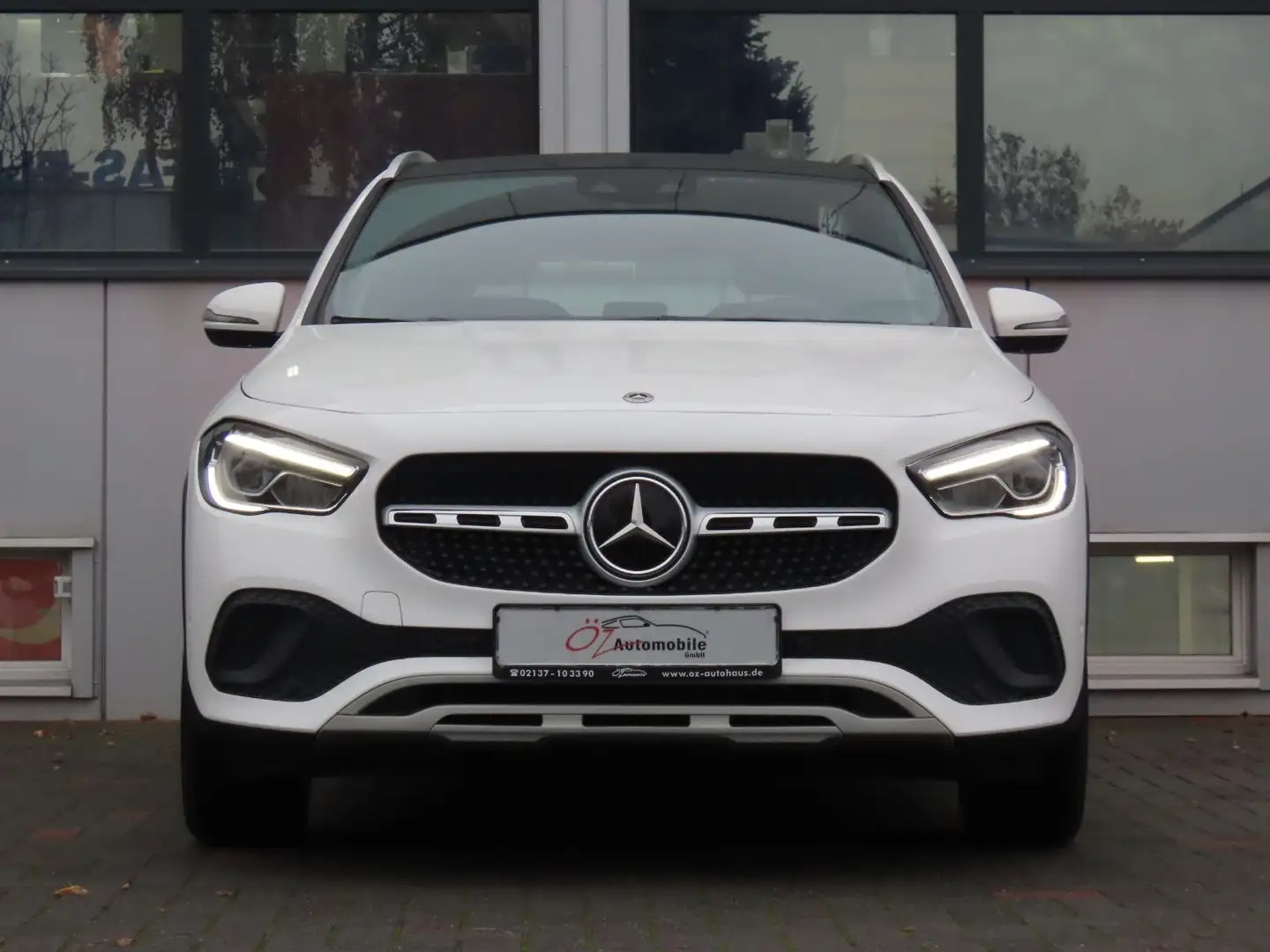 Mercedes-Benz GLA 220 d DCT Style Pano LED Kamera Spurh. TWA Blanc - 2