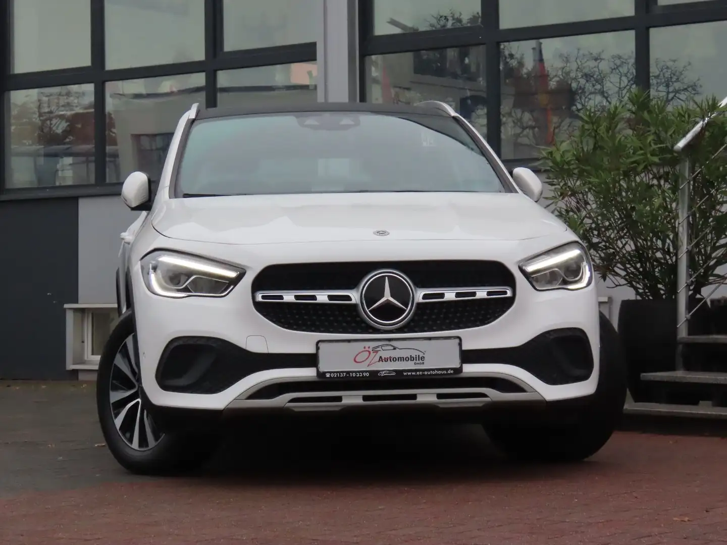 Mercedes-Benz GLA 220 d DCT Style Pano LED Kamera Spurh. TWA White - 2