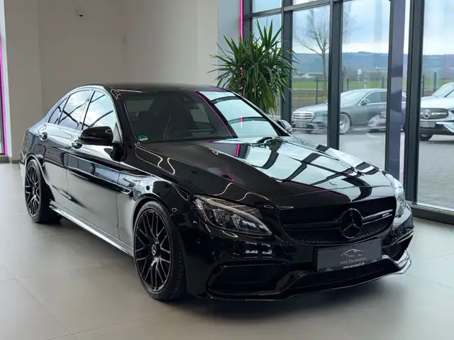 Mercedes-Benz C 63 AMG C 63 S AMG Lim. Night Pak LED