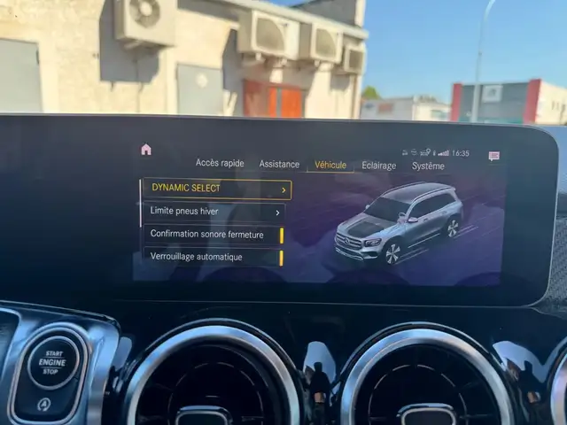 Mercedes-Benz GLB view 25
