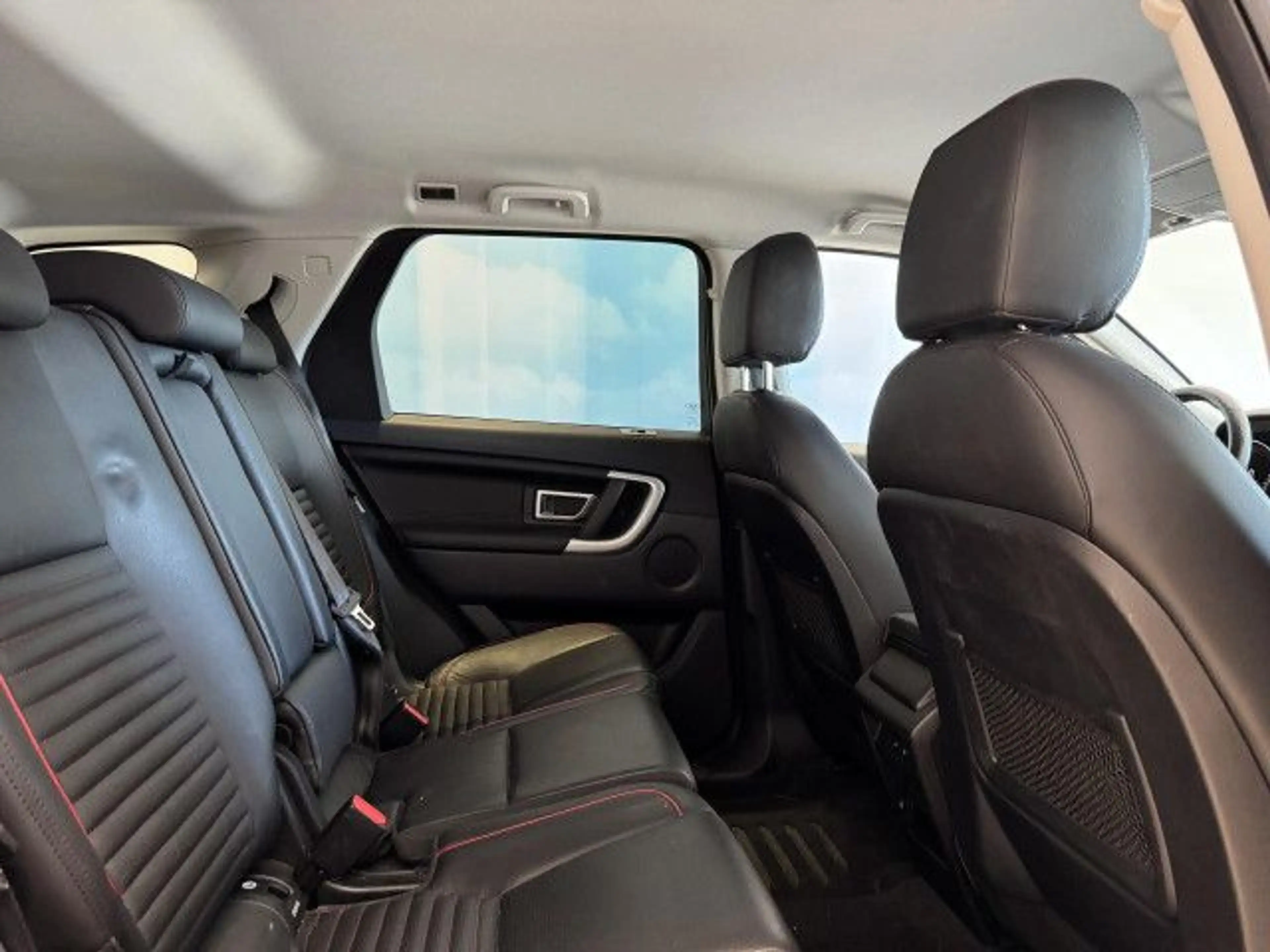 Land Rover Discovery Sport 2.0l TD4 SE Dyn Paket WinterP. AHK — photo 6