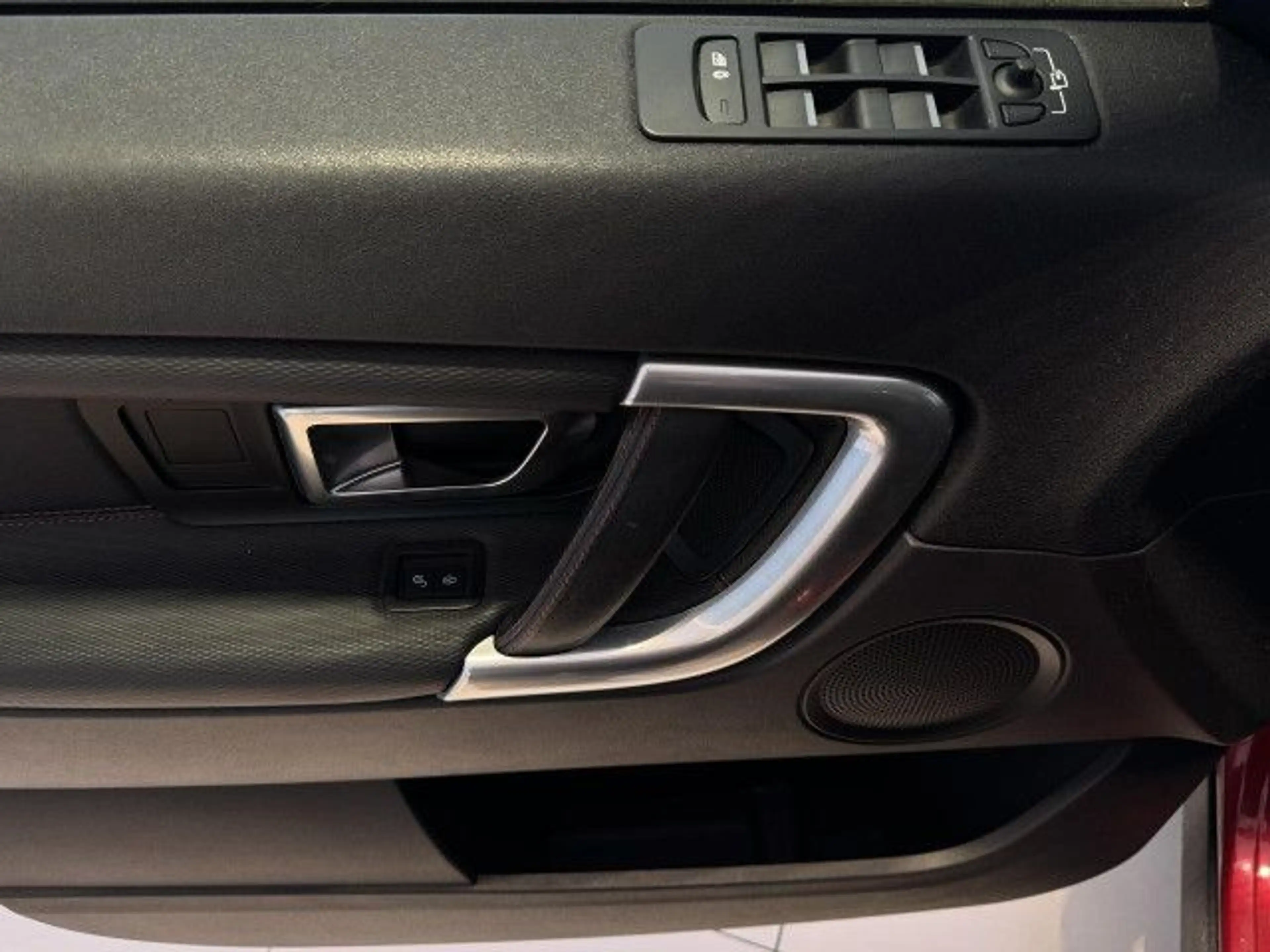 Land Rover Discovery Sport 2.0l TD4 SE Dyn Paket WinterP. AHK — photo 11