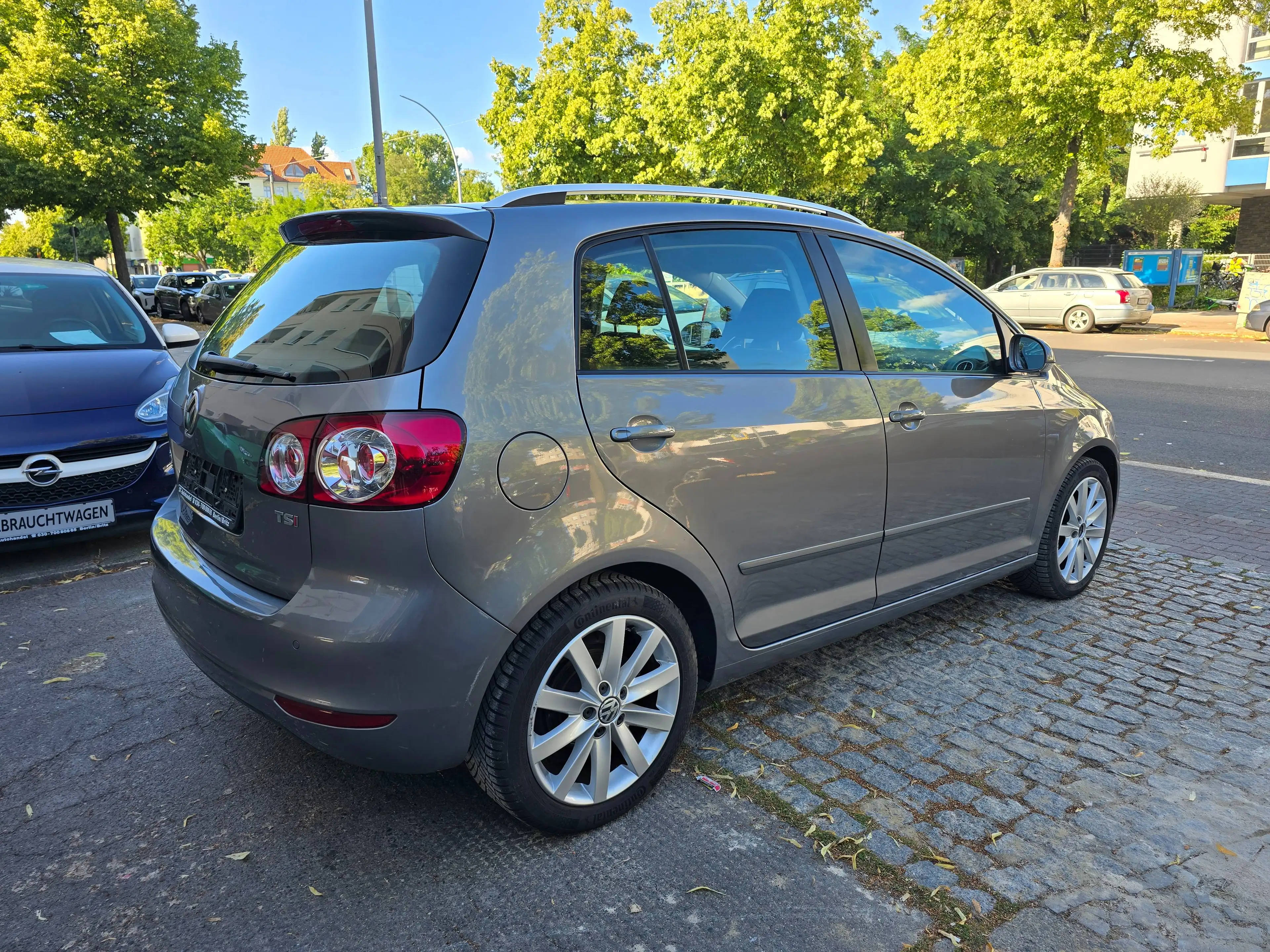 Volkswagen Golf Plus Highline DSG/2.Hand lückenlos Scheckheftgepflegt/Klimtr./Temp/SHZ/Alu/PDC — photo 4