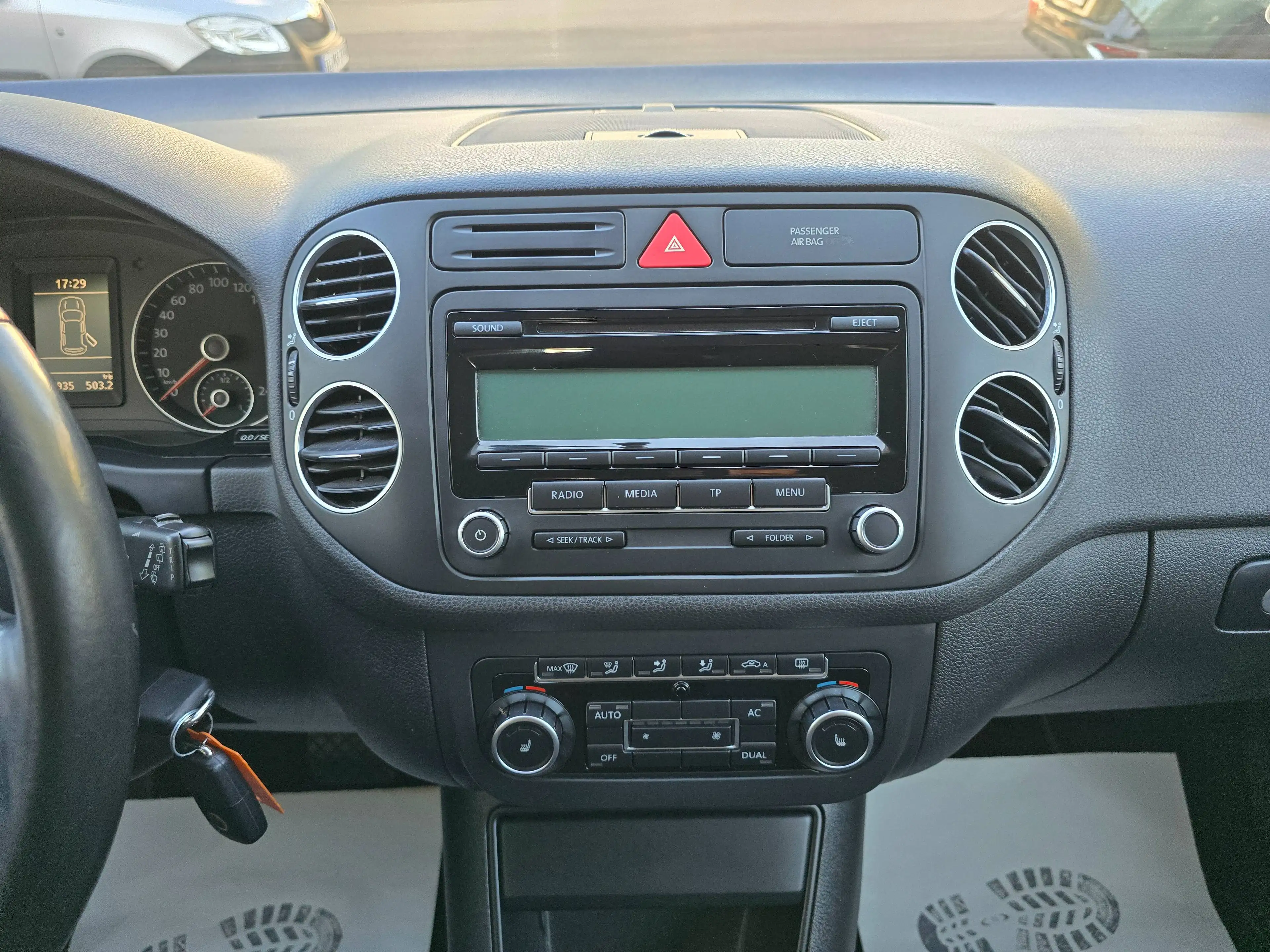 Volkswagen Golf Plus Highline DSG/2.Hand lückenlos Scheckheftgepflegt/Klimtr./Temp/SHZ/Alu/PDC — photo 12