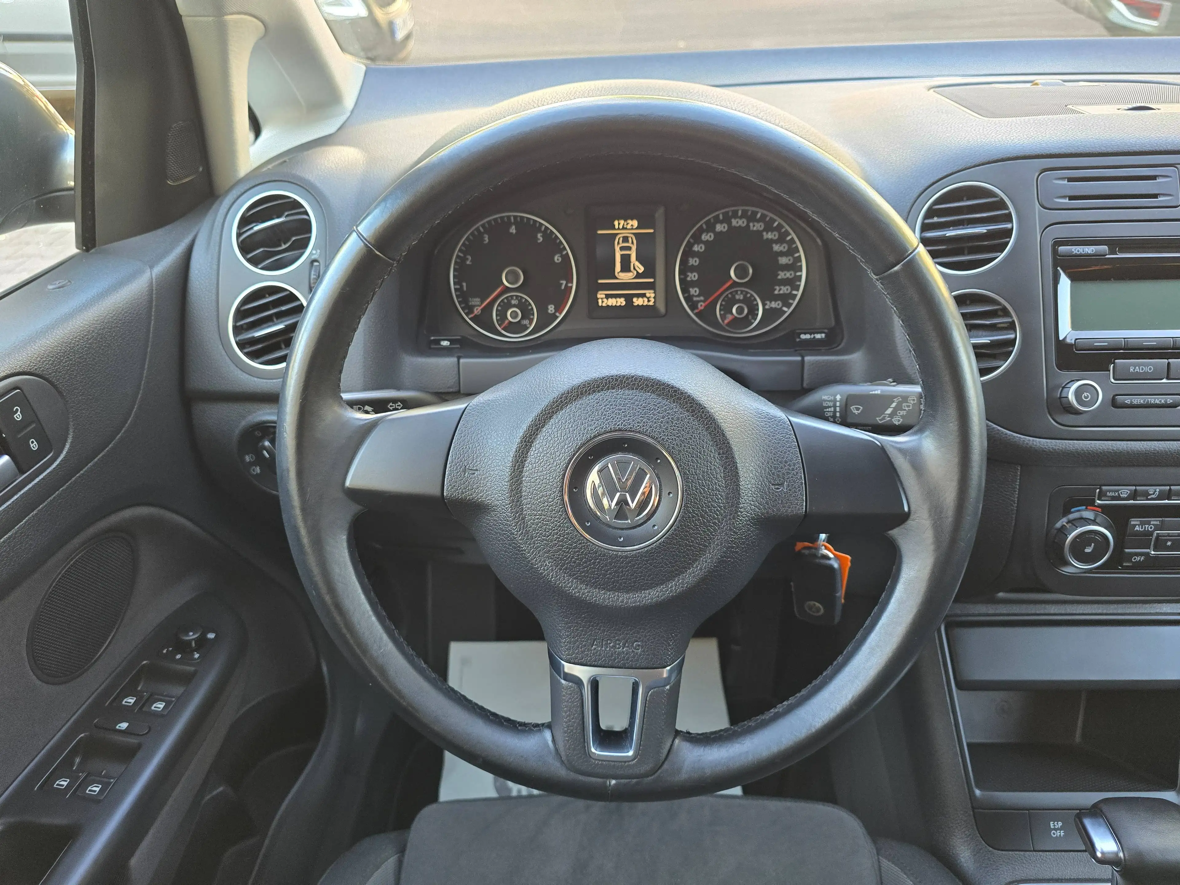 Volkswagen Golf Plus Highline DSG/2.Hand lückenlos Scheckheftgepflegt/Klimtr./Temp/SHZ/Alu/PDC — photo 11