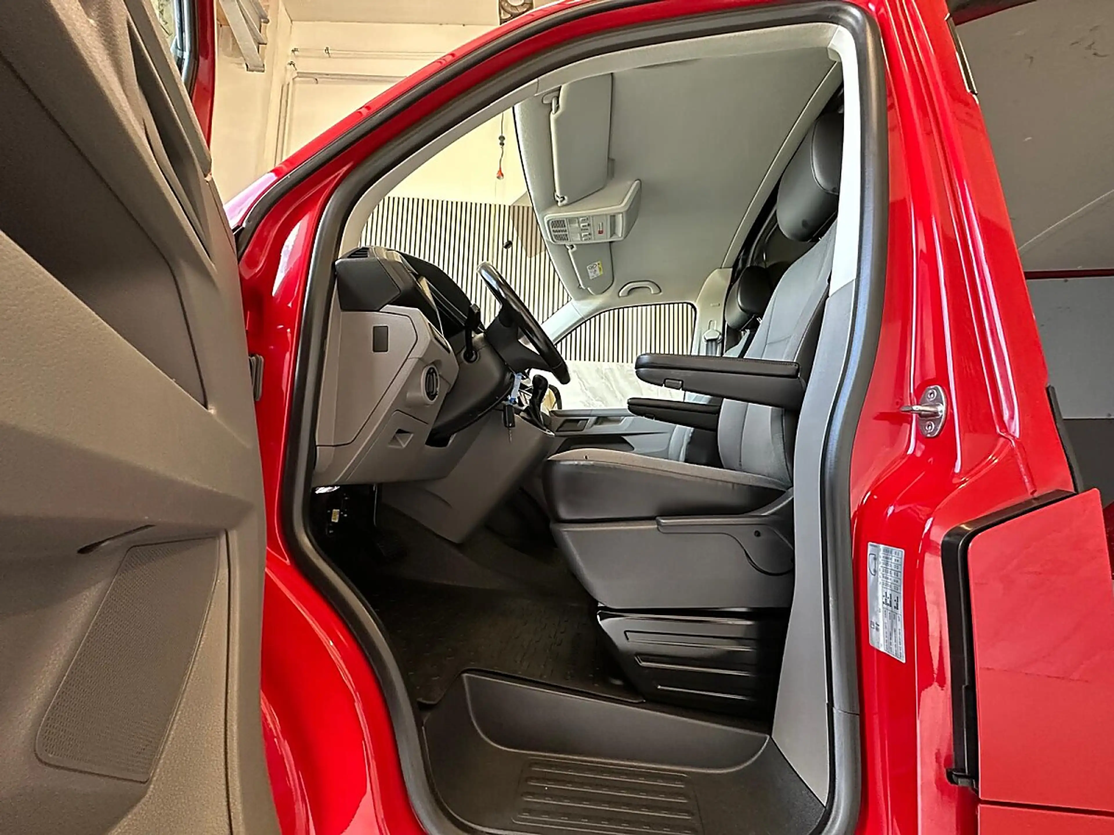 Volkswagen T6.1 Transporter LR HK 2,0 TDI BMT DSG*Schiebetür links/rechts*R... — photo 3