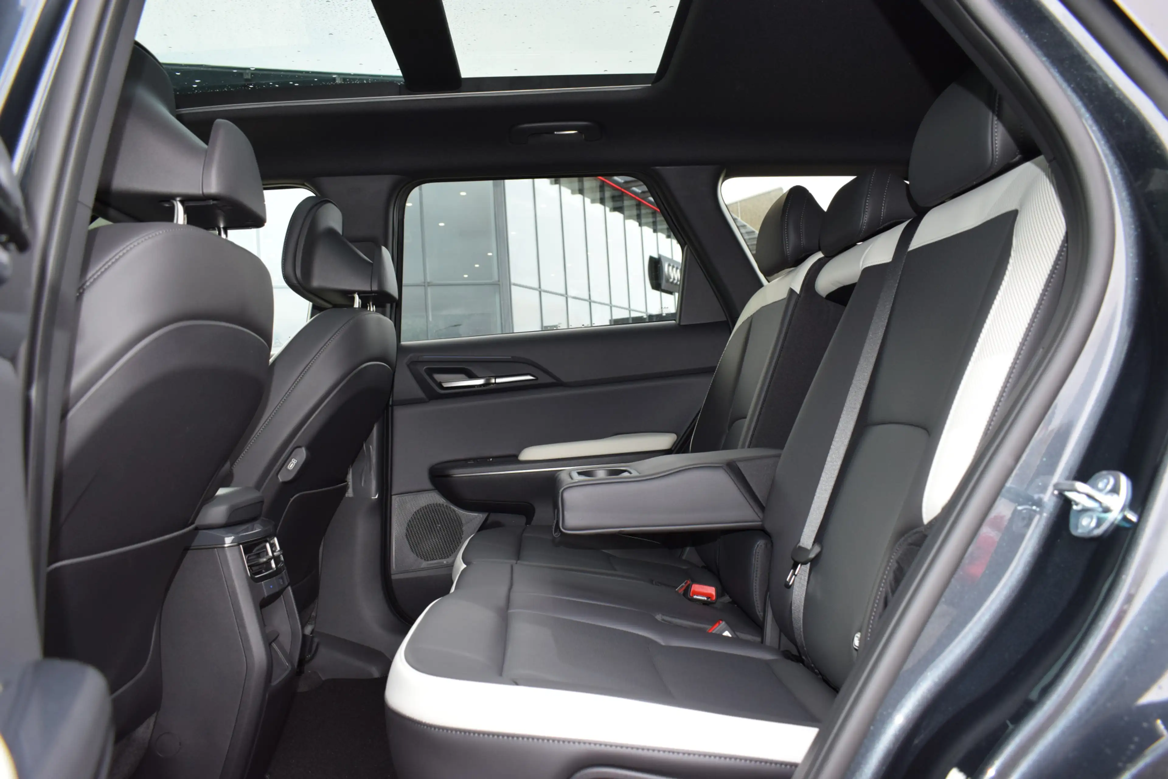 Kia EV5 GT-PlusLine 81.4 kWh | Cruise Control Adaptief | N — photo 8