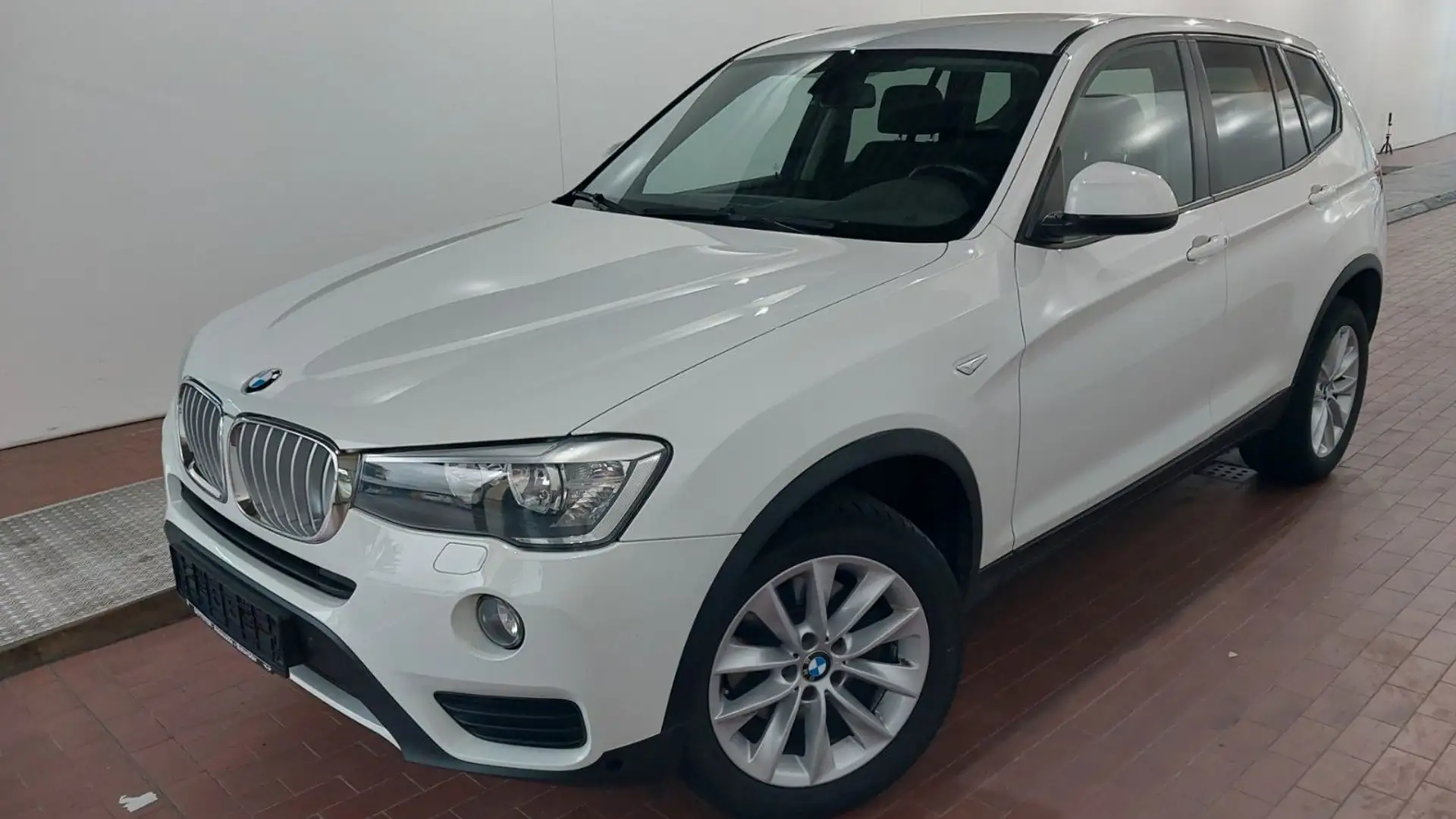 BMW X3 Baureihe X3 xDrive28i Weiß - 1