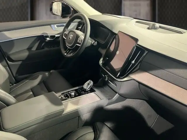 Volvo XC90 Ultra, T8 AWD Plug-in Hybrid, Elektrisch/Benzin, Dark, Ansicht 6