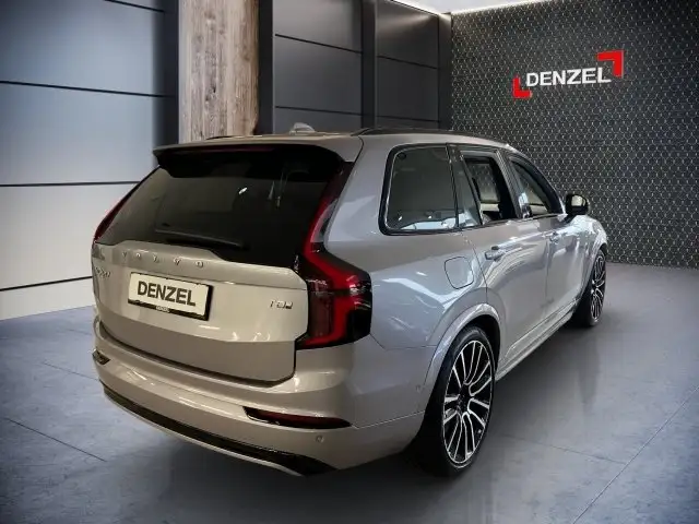Volvo XC90 Ultra, T8 AWD Plug-in Hybrid, Elektrisch/Benzin, Dark, Ansicht 4