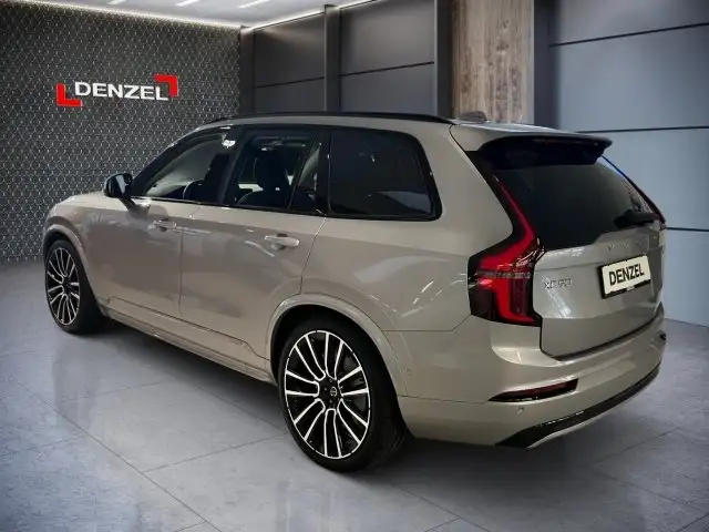 Volvo XC90 Ultra, T8 AWD Plug-in Hybrid, Elektrisch/Benzin, Dark, Ansicht 3