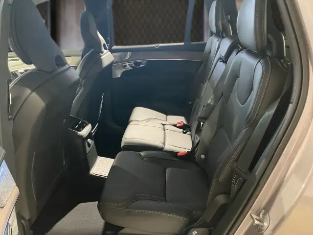 Volvo XC90 Ultra, T8 AWD Plug-in Hybrid, Elektrisch/Benzin, Dark, Ansicht 8
