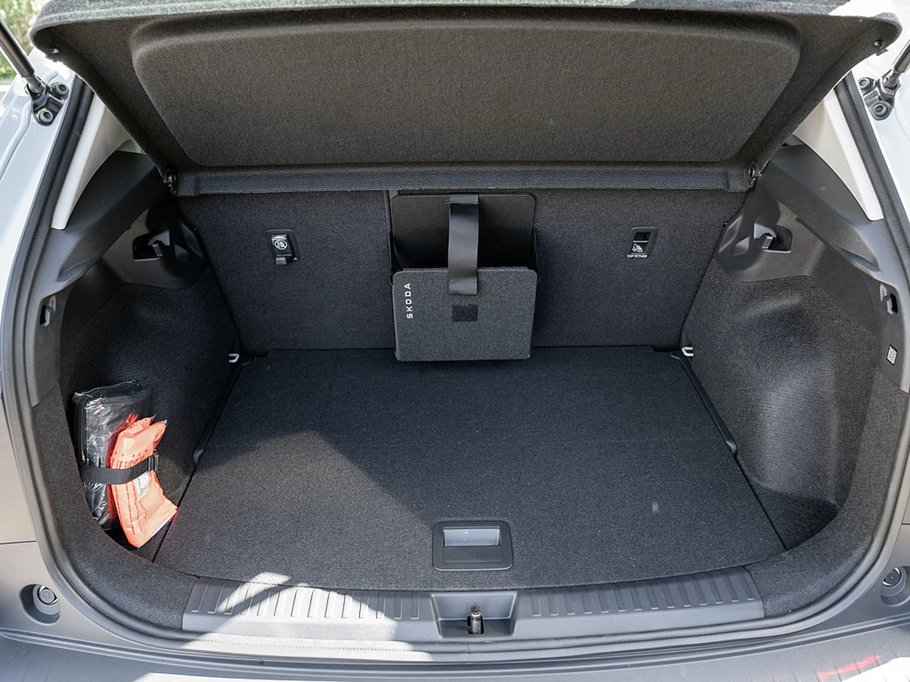 Skoda Epiq 55 Edition Eins KAM MATRIX ACC SHZ PDC — photo 16