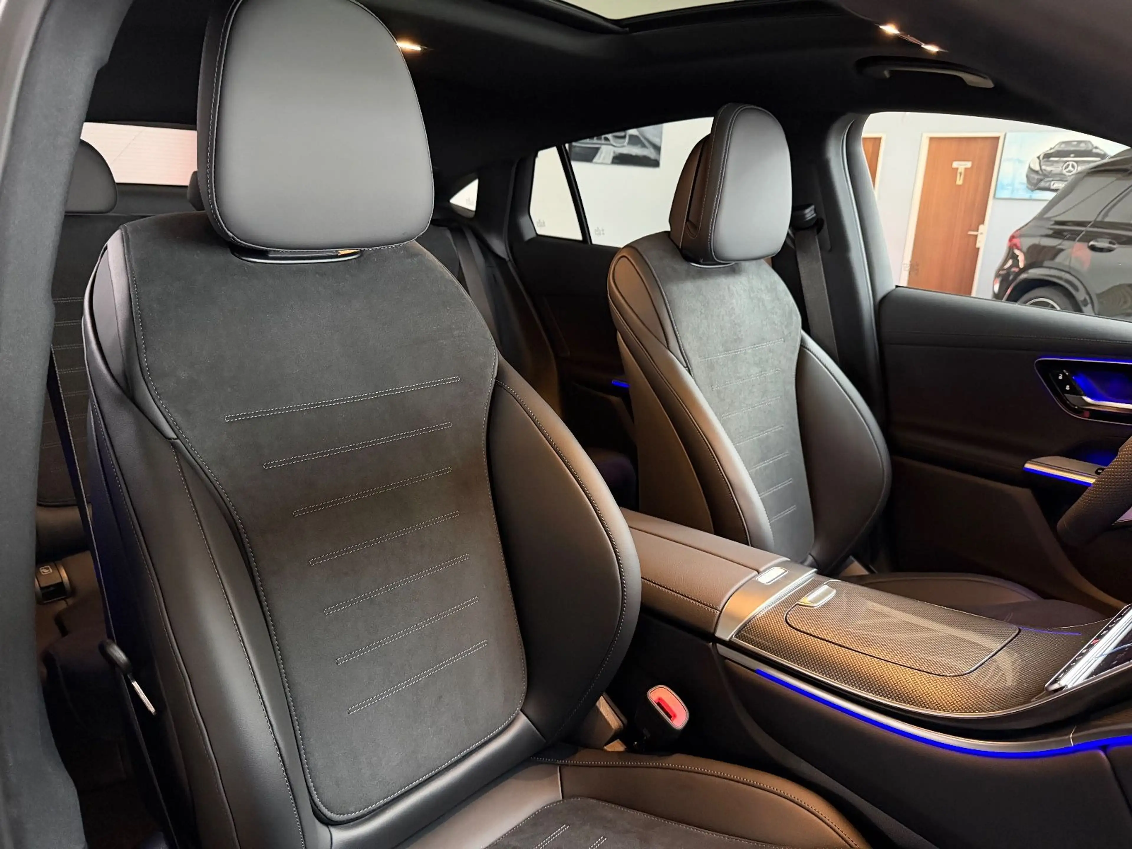 Mercedes-Benz GLC 300 de 4M Coupé AMG Premium+/Pano/Tech.-Paket — photo 10