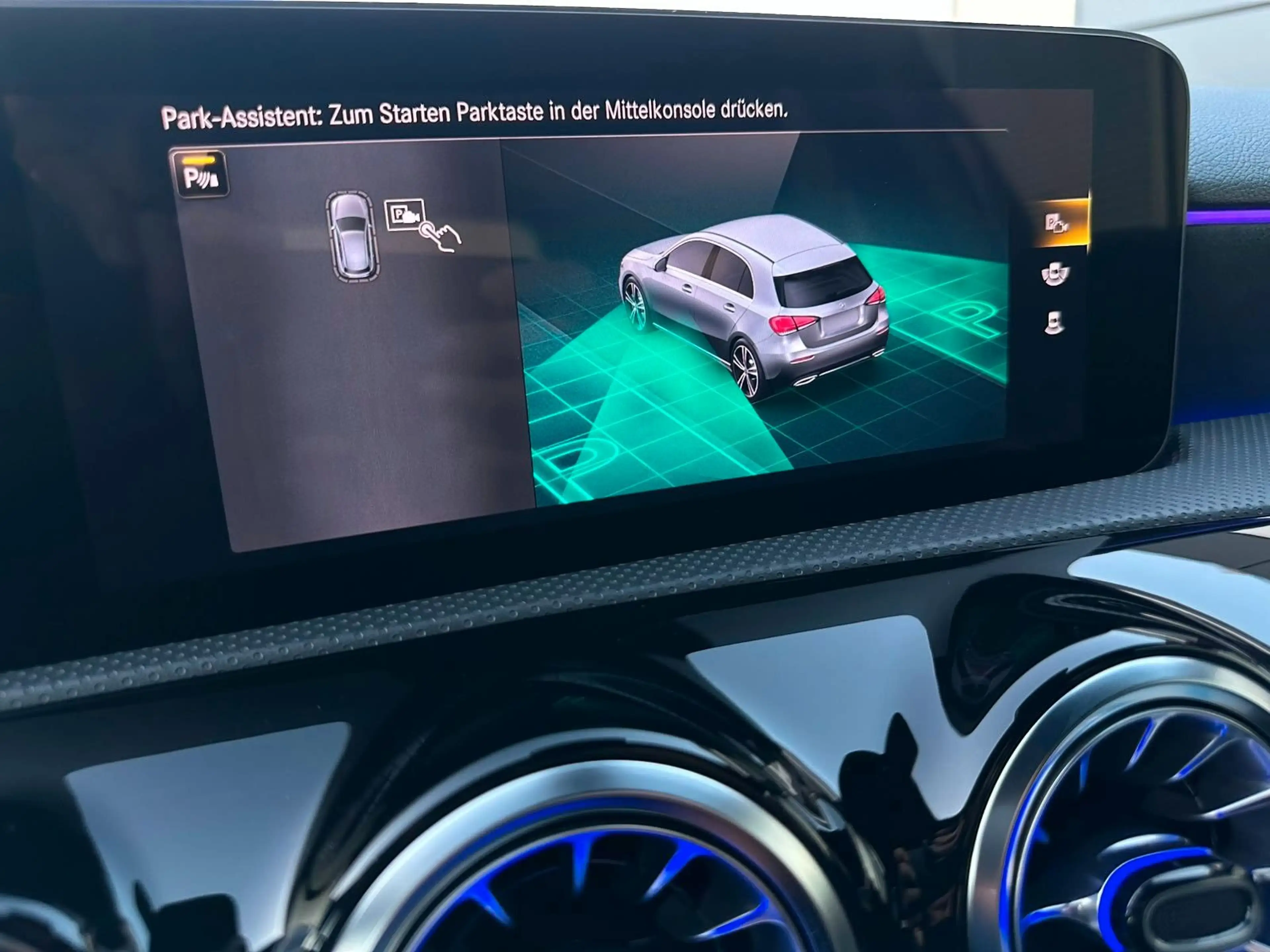 Mercedes-Benz A 250 AMG-Line GARANTIE/ALCANTARA/LED/KAMERA — photo 15