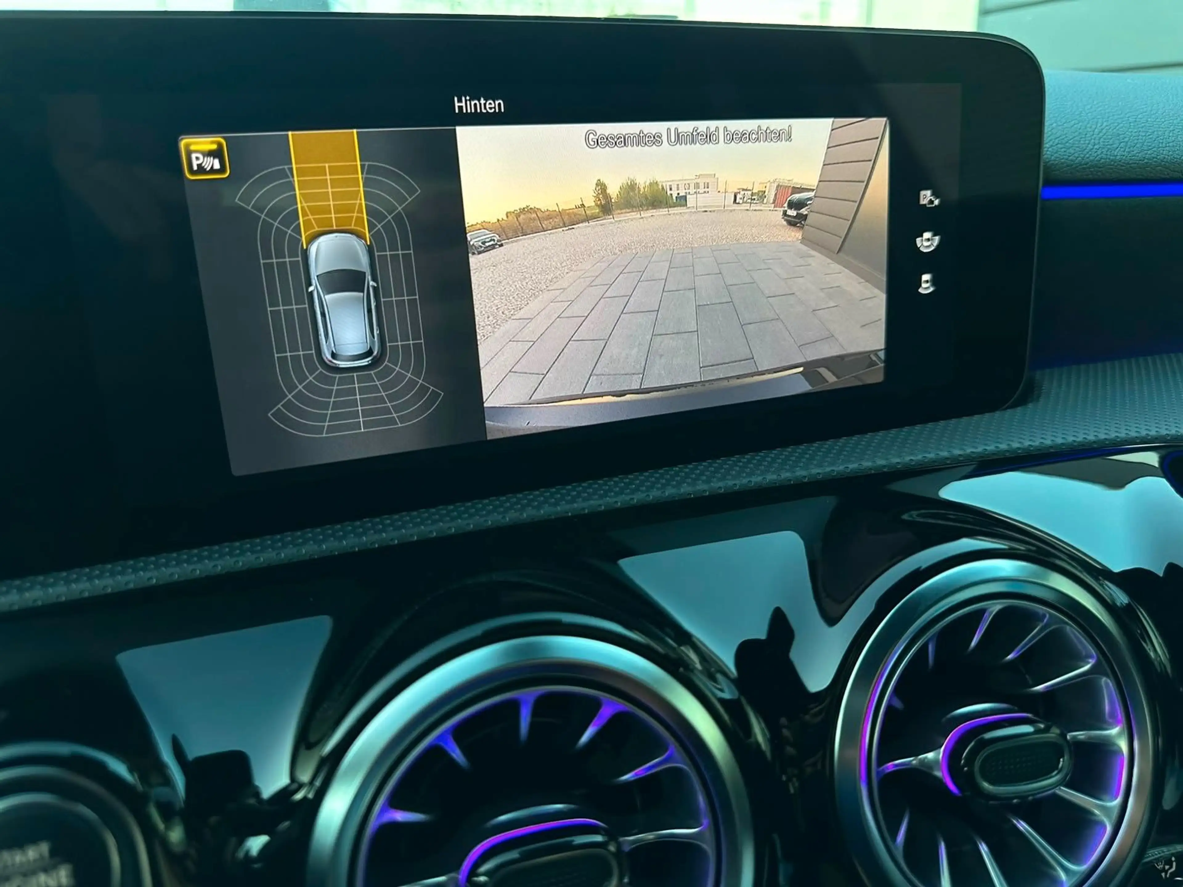 Mercedes-Benz A 250 AMG-Line GARANTIE/ALCANTARA/LED/KAMERA — photo 13