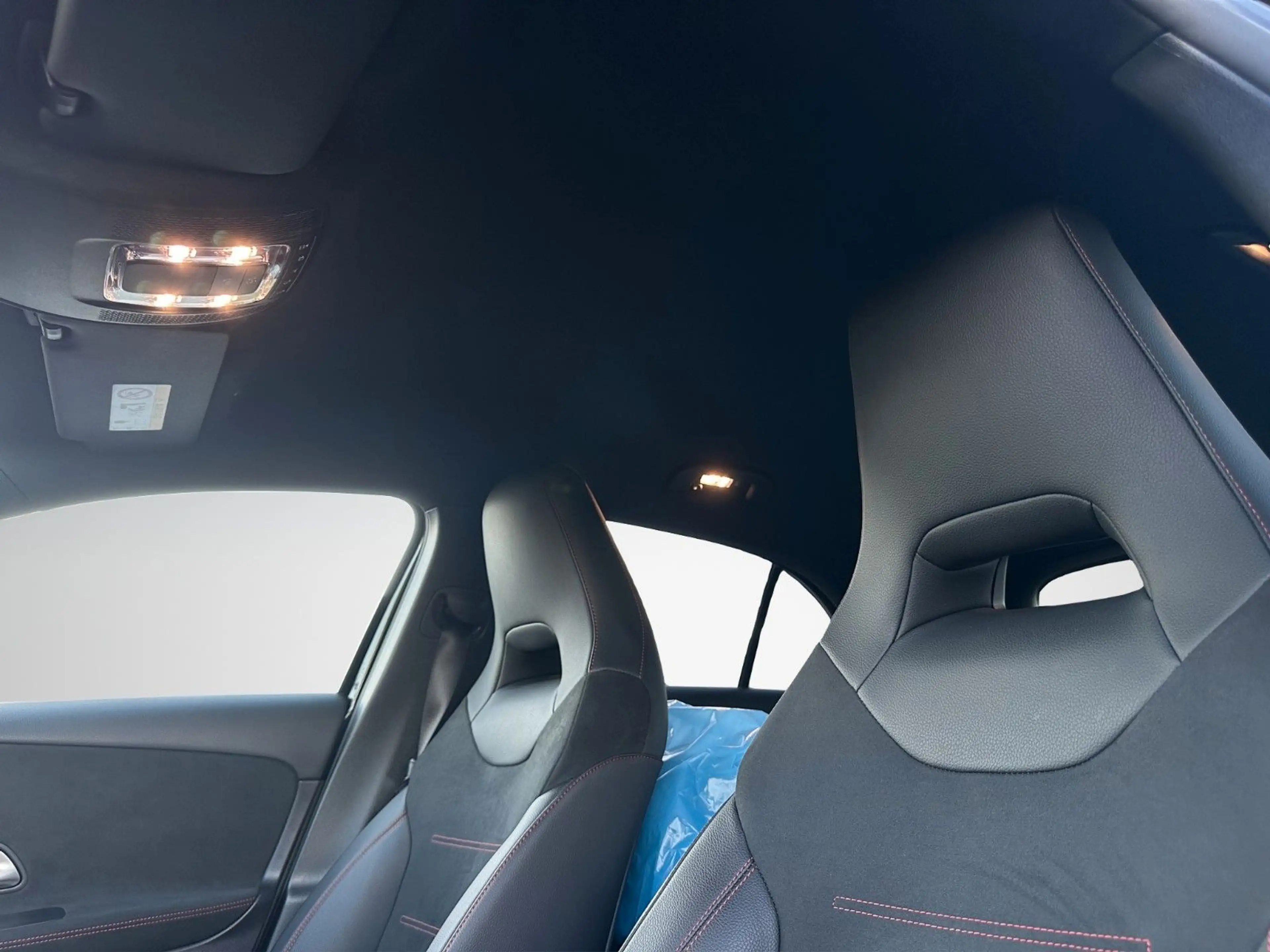 Mercedes-Benz A 250 AMG-Line GARANTIE/ALCANTARA/LED/KAMERA — photo 8