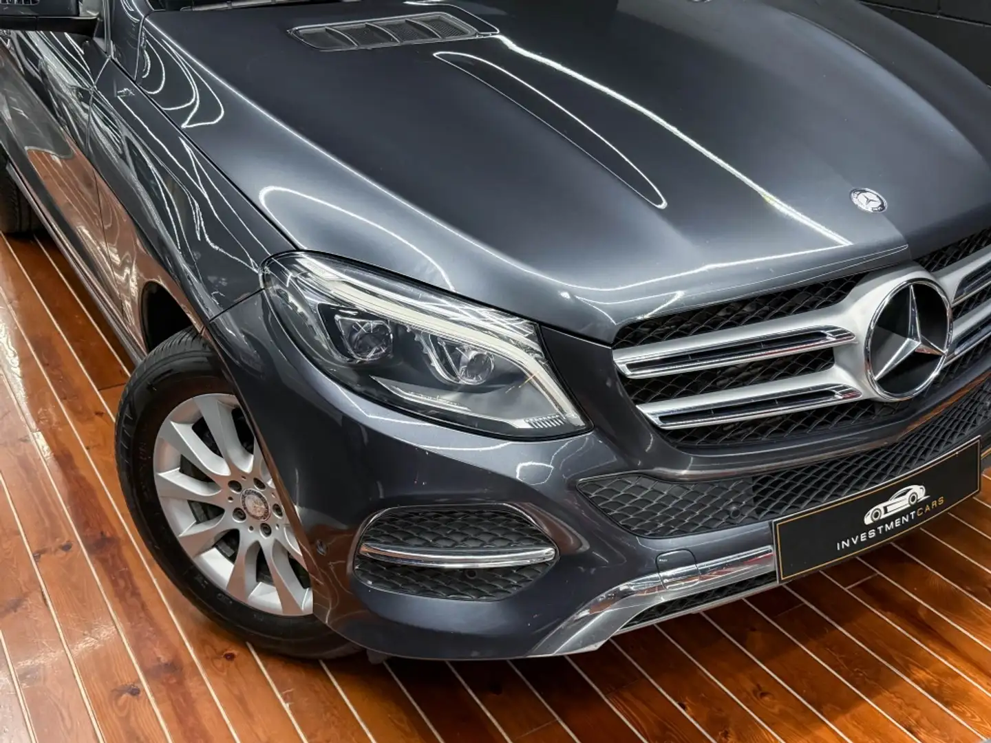 Mercedes-Benz GLE 350 350d 4Matic Aut. Gris - 2