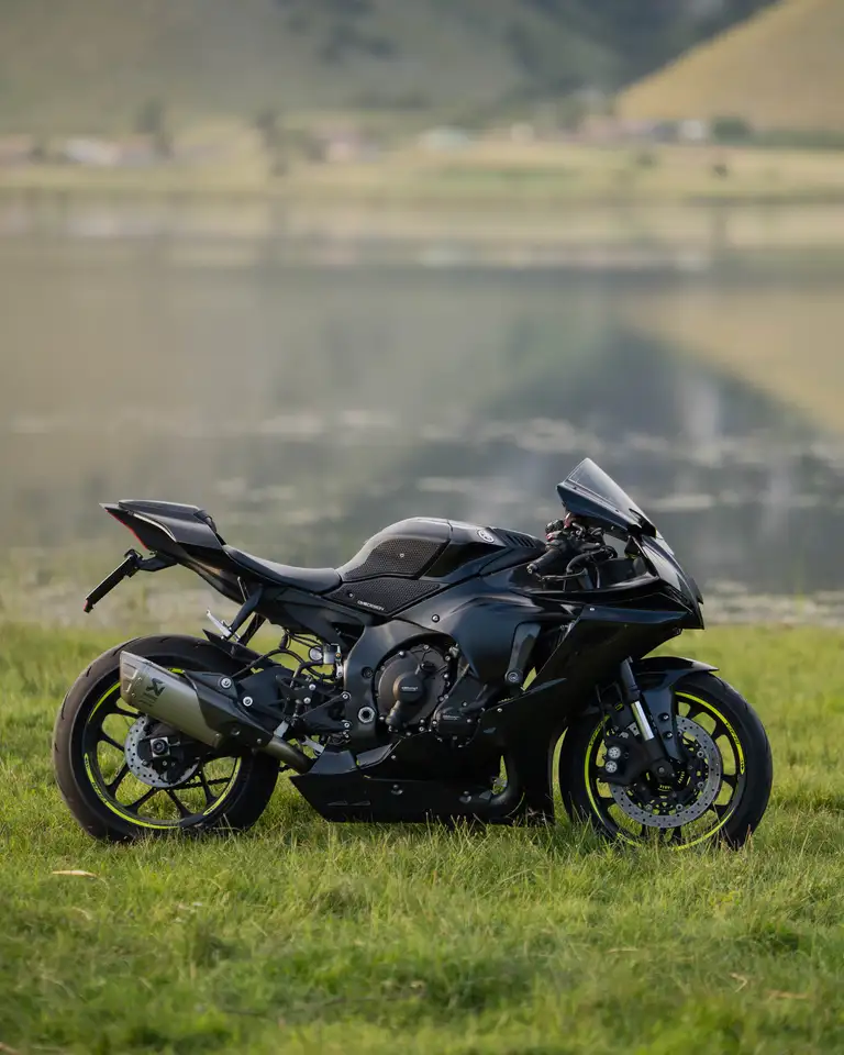 Yamaha YZF-R1