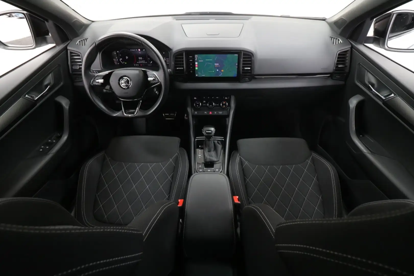 Skoda Karoq 1.5 TSI Sportline Business (Automaat) Grijs - 2